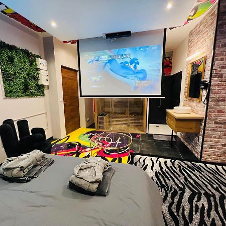 דואי Capsule Street Art - Sauna- Jacuzzi - Playstation 5 - Billard - Netflix - Home Cinema - Terrasse מראה חיצוני תמונה