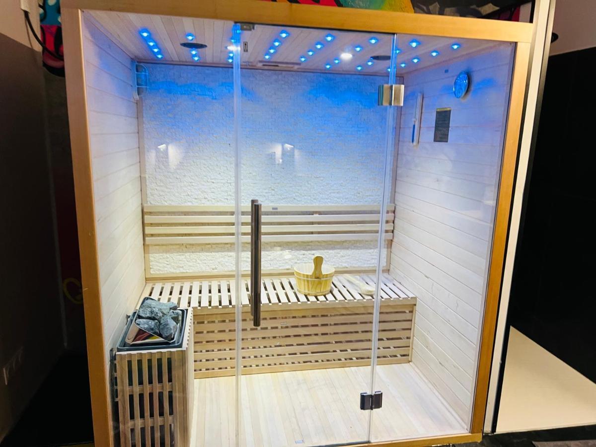 דואי Capsule Street Art - Sauna- Jacuzzi - Playstation 5 - Billard - Netflix - Home Cinema - Terrasse מראה חיצוני תמונה