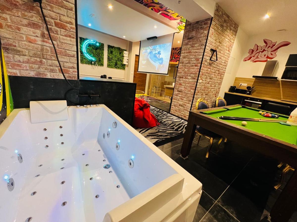 דואי Capsule Street Art - Sauna- Jacuzzi - Playstation 5 - Billard - Netflix - Home Cinema - Terrasse מראה חיצוני תמונה
